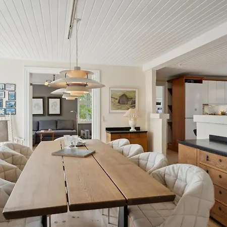 4 Bedroom In 뉘보르